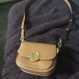 Michael Kors Lillie small crossbody